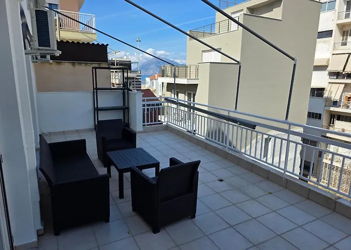 Chic & Stylish Retreat Διαμέρισμα